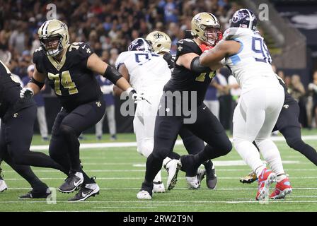 Tennessee Titans defensive tackle Jeffrey Simmons warms up during