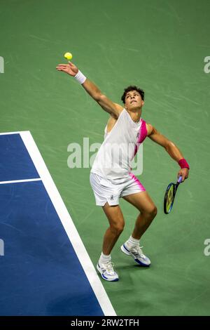 Ben Shelton (USA) competing in the Men's Singles Semi-finals at the 2023 US Open Tennis Stock Photo