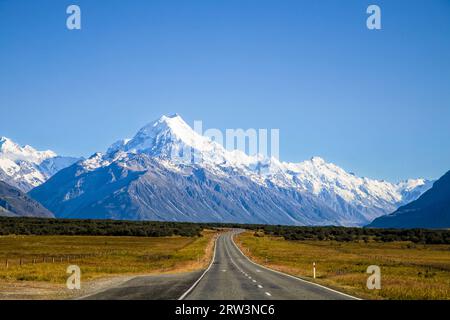 Wide valley leading to Mt Cook on the South Island in New Zealand. Stock Photo