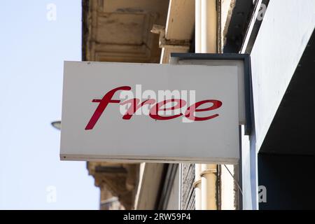 Bordeaux , France - 09 12 2023 : free sign brand and text logo shop wall facade of French store web phone communications corporation agency Stock Photo