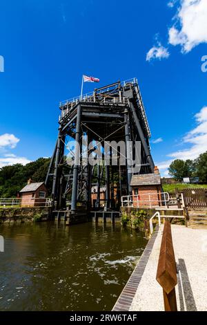 ANDERTON, ENGLAND – JUN 11  2022: View of the Anderton Boat Lift, vertically linking the River Weaver and the Trent and Mersey Canal, wide angle, port Stock Photo