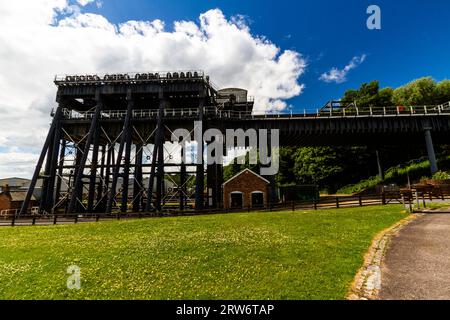 ANDERTON, ENGLAND – JUN 11  2022: View of the Anderton Boat Lift, vertically linking the River Weaver and the Trent and Mersey Canal, wide angle, land Stock Photo
