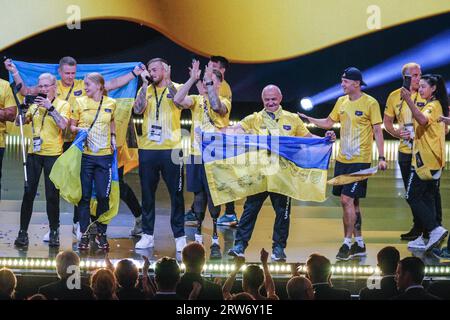 Düsseldorf, Germany. 16th Sep, 2023. The Ukrainian Team on stage, cheered on by Harry and Meghan in the front row. The Invictus Games Düsseldorf conclude with a closing ceremony at Merkur Spiel Arena. 21 nations participated in the games this year. Athletes parade around the arena and participate, and there are performances from singers Sam Ryder and Rita Ora, as well as speeches from Prince Harry, German President Steinmeyer and other dignitaries. Credit: Imageplotter/Alamy Live News Stock Photo