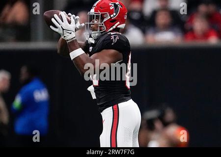 Atlanta Falcons tight end Jonnu Smith (81) lines up during the first half  of an NFL football game against the Green Bay Packers, Sunday, Sep. 17,  2023, in Atlanta. The Atlanta Falcons