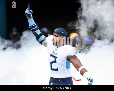 Nashville, TN, USA. 17th Sep, 2023. Tennessee Titans linebacker Azeez Al-Shaair (2) takes the field against the Los Angeles Chargers] during the first half of an NFL game between the Los Angeles Chargers and the Tennessee Titans in Nashville, TN. Steve Roberts/CSM (Credit Image: © Steve Roberts/Cal Sport Media). Credit: csm/Alamy Live News Stock Photo