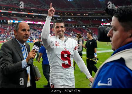 New York Giants place kicker Graham Gano (9) warms up before an NFL  football game against the Chicago Bears Sunday, Oct. 2, 2022, in East  Rutherford, N.J. (AP Photo/Adam Hunger Stock Photo - Alamy