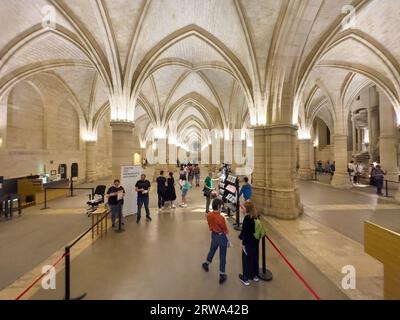 The vaulted People's Room of Arms in the Conciergerie de Paris, the former Palace of Justice and prison where Marie Antoinette and others were held pr Stock Photo