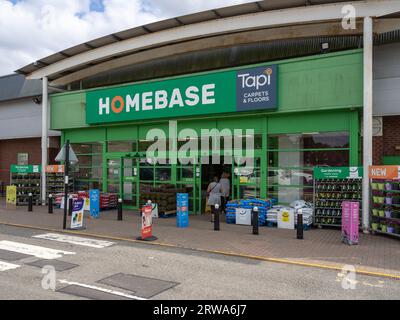 Exterior of a Homebase store, including Tapi Carpets, Riverside Retail Park, Northampton, UK Stock Photo