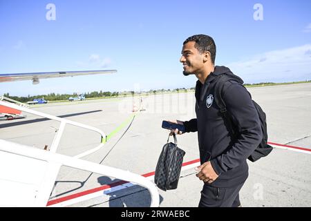Liege, Belgium. 18th Sep, 2023. Antwerp's Owen Wijndal pictured during the travel of Belgian soccer team Royal Antwerp FC, from Liege Airport towards Barcelona, Spain on Monday 18 September 2023. The team is preparing for tomorrow's game against FC Barcelona, on day 1 of the Champions League group stage. BELGA PHOTO TOM GOYVAERTS Credit: Belga News Agency/Alamy Live News Stock Photo