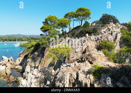 Aerial Photo of a rocky cliff by Plage de l'Estagnol in the Var department, Provence-Alpes-Côte d'Azur Region of South Eastern France. Stock Photo