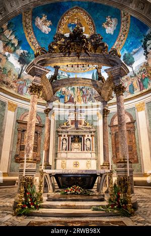 November 17, 2022 in Rome, Italy: Interior Of The Basilica Of The Holy ...