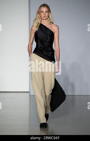 London, UK. 17th Sep, 2023. Model Caroline Trentini walks on the runway at the Tove fashion show during the Spring Summer 2024 Collections Fashion Show at London Fashion Week in London, UK on September 17 2023. (Photo by Jonas Gustavsson/Sipa USA) Credit: Sipa USA/Alamy Live News Stock Photo