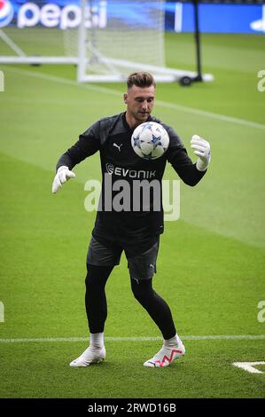 Paris, France. 24th Feb, 2014. Borussia Dortmund's goalkeeper Marcel Lotka particiapates in a training session on the eve of the Champions League football match between Paris Saint-Germain and Borussia Dortmund at the Parc des Princes stadium in Paris on September 18, 2023. Photo by Firas Abdullah/ABACAPRESS.COM Credit: Abaca Press/Alamy Live News Stock Photo