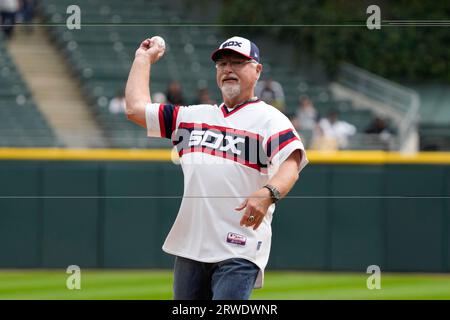 Former Chicago White Sox player Ron Kittle throws out a ceremonial