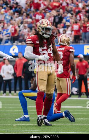 49ers' Fred Warner Honoring Mexican Heritage With Special Cleats