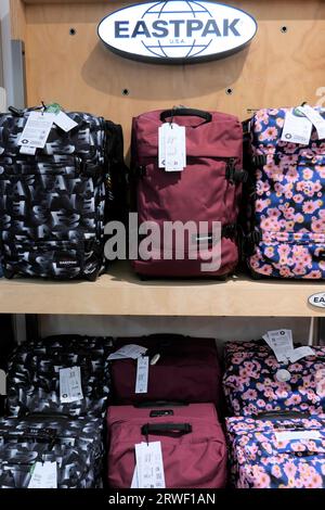 Eastpak sport 2000 shops