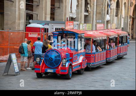 Bologna sight seeing hi res stock photography and images Alamy