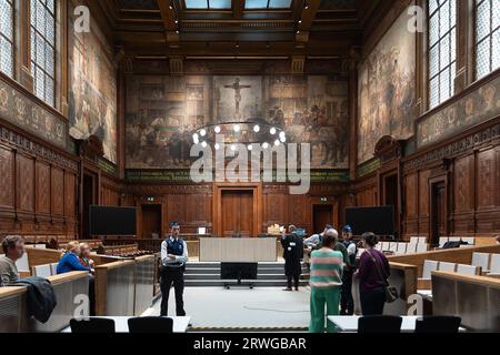 Illustration picture shows the decorated walls and ceiling during the jury constitution session at the assizes trial of A. A. Mahmoud (25) and F. Al Achqar (22) before the Assizes Court of Antwerp Province in Antwerp, Tuesday 19 September 2023. Four years ago, nine-year-old Palestinian-Lebanese Daniel disappeared at the asylum center of Broechem, Ranst. Mahmoud (25) and Al Achqar (22) tricked his mother into believing he was being kidnapped and demanded a ransom of 100,000 euros, while the boy had already been suffocated with a T-shirt and dumped in a canal. BELGA PHOTO JAMES ARTHUR GEKIERE Stock Photo