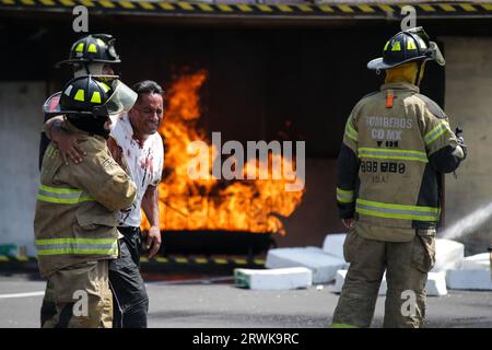 Mexico City, Mexico. 19th Sep, 2023. People take part in the Second National Drill 2023, in Mexico City, capital of Mexico, on Sept. 19, 2023. Credit: Francisco Canedo/Xinhua/Alamy Live News Stock Photo