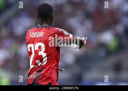 Milano, Italy. 19th Sep, 2023. Fikayo Tomori of Ac Milan gestures during during the UEFA Champions League match between AC Milan and Newcastle United FC at Stadio Giuseppe Meazza on September 19, 2023 in Milan, Italy. Credit: Marco Canoniero/Alamy Live News Stock Photo