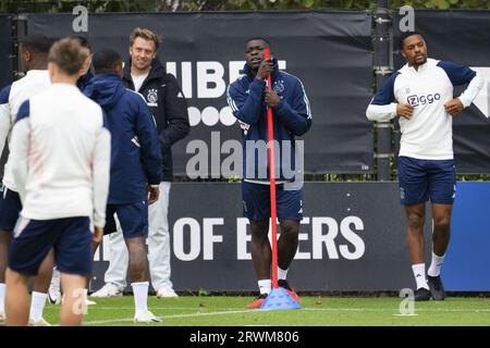 AMSTERDAM - Brian Brobbey, Deveyne Rensch during a training session of Ajax Amsterdam in the run-up to the Europa League match against Olympique Marseille at the De Toekomst sports complex on September 20, 2023 in Amsterdam, the Netherlands. ANP OLAF KRAAK Stock Photo