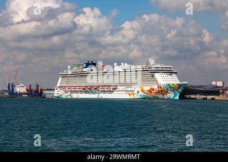 Norwegian Getaway Cruise ship moored in Southampton by City Cruise Terminal Stock Photo