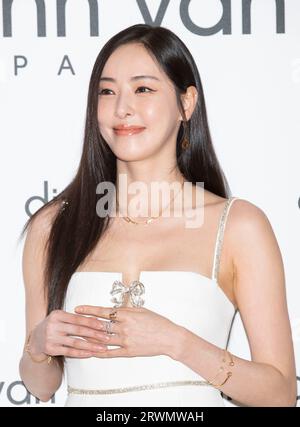 South Korean actress Lee Da Hae, second right, Chinese singer and actor