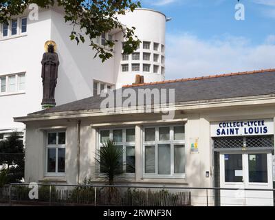 College Lycee Saint Louis Saint Nazaire Stock Photo Alamy college-lycee-saint-louis-saint-nazaire-stock-photo-alamy