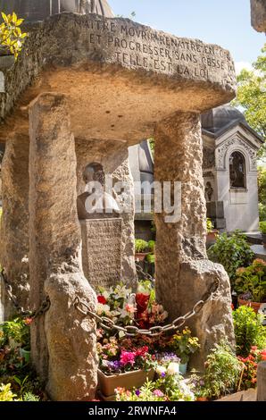 The tomb of Allan Kardec, the founder of spiritism in Pere Lachaise Cemetery in Paris, France. Kardec was born Hippolyte Léon Denizard Rivail and live Stock Photo