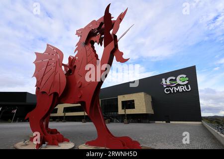 The Welsh dragon at the Celtic Manor International Conference Centre, Newport, Wales, UK Stock Photo