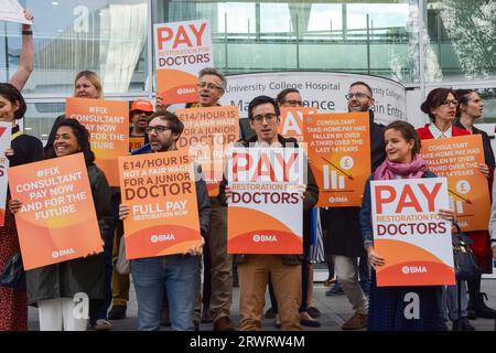 London, UK. 20th September 2023. British Medical Association (BMA) picket outside University College Hospital as NHS consultants and junior doctors stage their first joint strike ever. Credit: Vuk Valcic/Alamy Live News Stock Photo