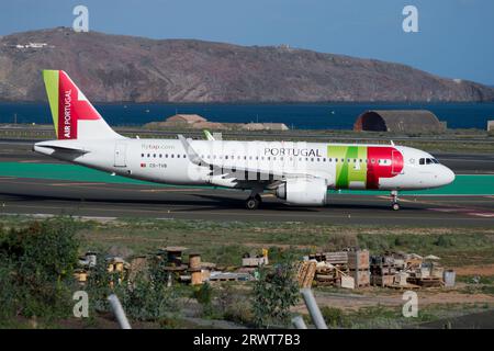 Aeropuerto de Las Palmas de Gran Canaria, Gando. Avión de línea Airbus A320 neo de la aerolínea TAP Stock Photo