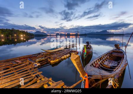 Amazing Giant Fish Lift Net with Sunrise in Pakpra  Canal,Phatthalung,Thailand Stock Image - Image of nature, travel: 154846087