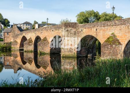 Devorgilla Bridge (or Old Bridge) is one of Scotland's oldest standing bridges. It spans the River Nith in Dumfries Stock Photo