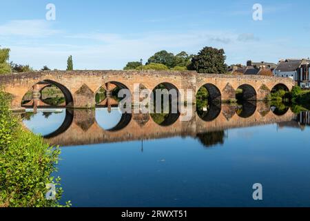 Devorgilla Bridge (or Old Bridge) is one of Scotland's oldest standing bridges. It spans the River Nith in Dumfries Stock Photo