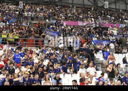 Marseille, France. 21st Sep, 2023. Julien Mattia/Le Pictorium - France-Namibia Rugby World Cup match - 21/09/2023 - France/Bouches-du-Rhone/Marseille - Atmosphere in the stands during the Rugby World Cup 2023 match between France and Namibia at the Stade Velodrome in Marseille, on September 21, 2023. Credit: LE PICTORIUM/Alamy Live News Stock Photo