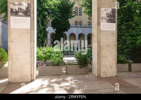 The memorial garden of the Dohany Street Synagogue with epitaphs of those lost in the Holocaust Stock Photo