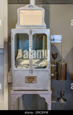 The Museu do Lactario (Milk Station Museum), Lisbon, Portugal. Heated incubator for premature babies, invented by Dr. Lion in 1889 in Nice Stock Photo