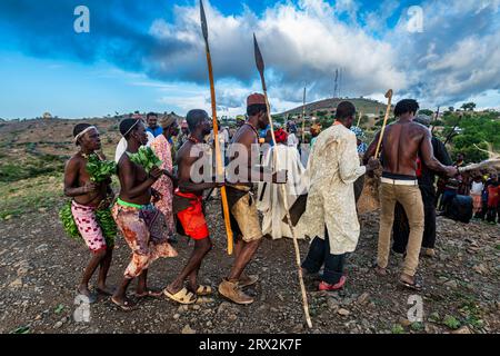 Kapsiki tribal people practising a traditional dance, Rhumsiki, Mandara mountains, Far North province, Cameroon, Africa Stock Photo