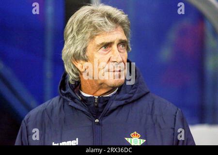 MANUEL PELLEGRINI, manager of the Spanish football team, Real Betis, Image taken at Ibrox stadium, Glasgow, during an UEFA football match. Stock Photo