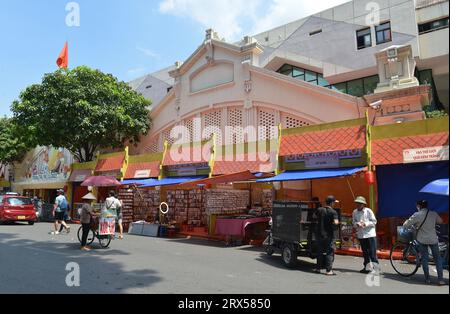 Dong Xuan market is the famous market in Vietnam. In 1890, the French built Dong Xuan market on a total area of 6,500 Stock Photo