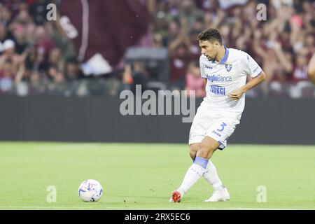 Salerno, Italy. 22nd Sep, 2023. Frosinone's Italian defender Riccardo Marchizza controls the ball during the Serie A football match between Unione Sportiva Salernitana vs Frosinone Calcio at the Arechi Stadium in Salerno on September 22, 2023. Credit: Independent Photo Agency/Alamy Live News Stock Photo
