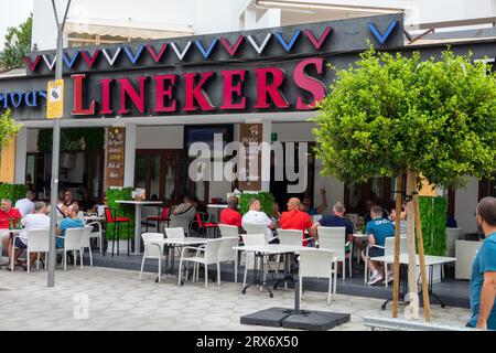 Linekers bar hi res stock photography and images Alamy