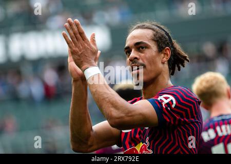 23 September 2023, North Rhine-Westphalia, Mönchengladbach: Soccer: Bundesliga, Borussia Mönchengladbach - RB Leipzig, Matchday 5, Stadium im Borussia-Park. Leipzig's Yussuf Poulsen cheers after the match. Photo: Marius Becker/dpa - IMPORTANT NOTE: In accordance with the requirements of the DFL Deutsche Fußball Liga and the DFB Deutscher Fußball-Bund, it is prohibited to use or have used photographs taken in the stadium and/or of the match in the form of sequence pictures and/or video-like photo series. Stock Photo