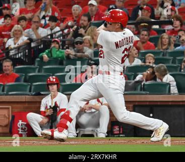 ST. LOUIS, MO - JULY 15: St. Louis Cardinals left fielder Lars Nootbaar  (21) singles in the first inning during the second game of a MLB  doubleheader between the Washington Nationals and