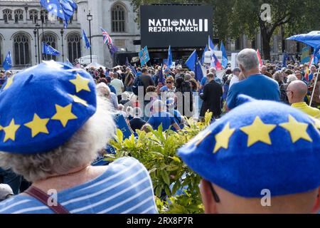 23 September 2023. London, UK. Around 3,000 pro-EU campaigners and supporters participate in a National Rejoin March and rally in central London. Campaigners claim Brexit has been a disaster for the UK and demand the country re-establishes its membership of the European Union. Pictured: Pro-Eu campaigners and supporters rally in Parliament Square following the National Rejoin March in central London. Stock Photo