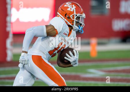 Houston, TX, USA. 23rd Sep, 2023. Sam Houston State Bearkats wide receiver Malik Phillips (19) returns a kick during a game between the Sam Houston State Bearkats and the Houston Cougars in Houston, TX. Trask Smith/CSM (Credit Image: © Trask Smith/Cal Sport Media). Credit: csm/Alamy Live News Credit: Cal Sport Media/Alamy Live News Stock Photo