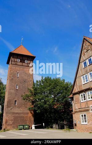 Water tower 'Ratswasserkunst' at the Ratsmuehle, Lueneburg, Lower Saxony, Germany Stock Photo