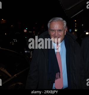 Alain Juppé à la sortie de son QG ( quartier général) de campagne, le soir du premier tour de la primaire de la droite, dimanche, 20 novembre 2016. Stock Photo