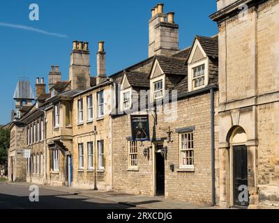 Lord Burghley public house and old stone buildings in Broad Street on a sunny September day, Stamford, Lincolnshire, England, UK Stock Photo